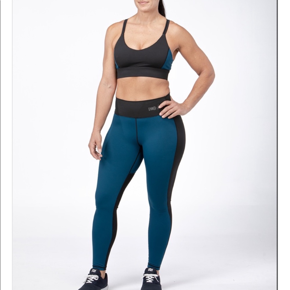 Evree Bella Bra and Heart Booty Leggings